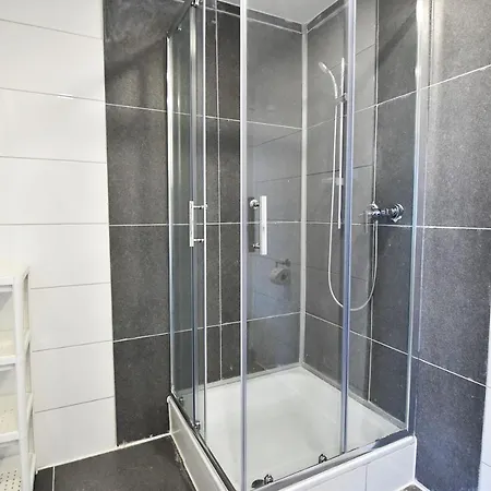 Zimmer24Frei Boardinghouse Cologne Exterior photo