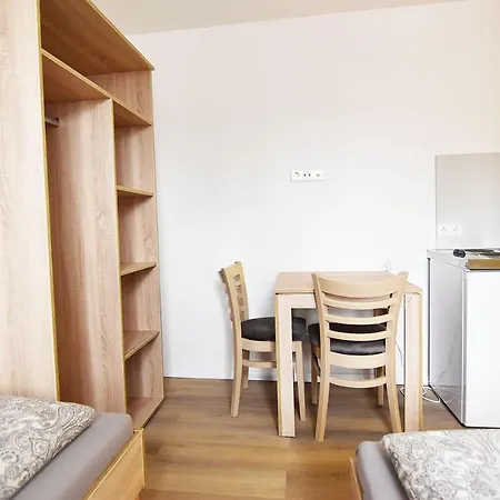 Zimmer24Frei Boardinghouse Cologne Exterior photo